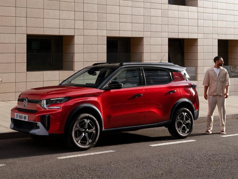 red_citroen_suv_street.jpg