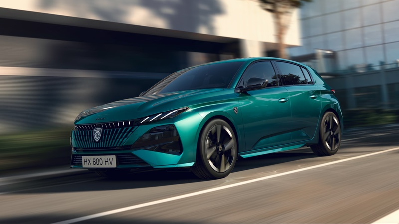 green_peugeot_308_driving_motion.png