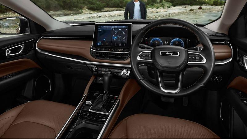 jeep_interior_dashboard_brown.jpg