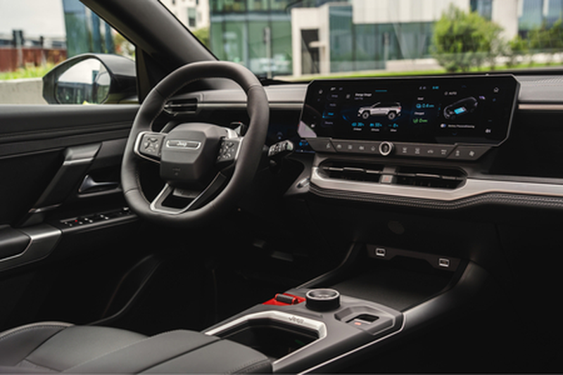 jeep_interior_dashboard_display.png