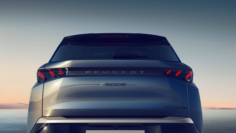 peugeot_e5008_rear_view.png