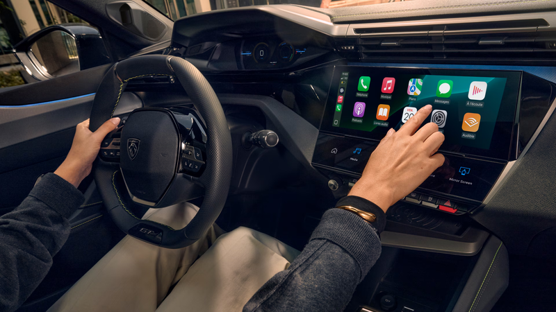 peugeot_interior_touchscreen_carplay.png