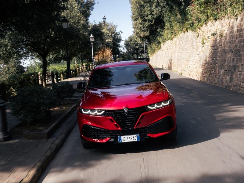 red_alfa_romeo_front_view.jpg