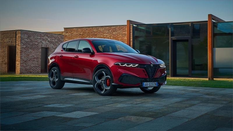 red_alfa_romeo_tonale_suv.jpg